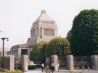 【労働法制の規制緩和を進める法律制定や法律改定が、国会でなされてきた】