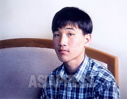 【主人公のチャン・キルス（17）は、「難民少年画家」として韓国、英国で何度も紹介されていた。一家の中で真っ先に中国に脱出して居場所を確保し、残りの家族を次々に中国に呼び寄せた】 撮影：石丸次郎