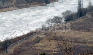 <北朝鮮>中国が国境沿いに鉄条網増設