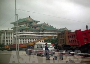 〈リムジンガン〉映像取材ルポ 平壌の裏通りを行く