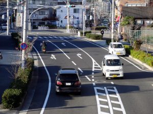 息子は無免許運転の犠牲に(上)［うずみ火通信］