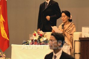 <スーチー氏来日>在日ミャンマー人1800人との対話集会 質疑応答全文(3)