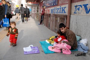 <シリア現地報告>30 トルコで働く避難民の少年や子どもが増加