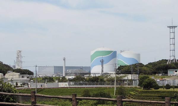 川内原発（鹿児島県）では、原発の規制基準である半径160キロ圏内に、過去に大噴火を起こした巨大カルデラが5つも存在する。規制委は予兆の観測に努めるとしているが、火山学者の見解では噴火の予知は不可能（撮影：鈴木祐太）