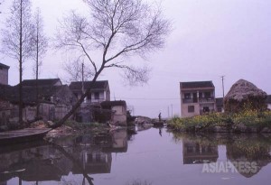 戦争の足音 第24回 加速する「戦争のできる国」への動きと戦争文学の意味、富士正晴 「洞窟の中の満月」(4) 吉田敏浩