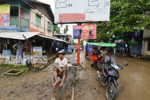 <変化するミャンマー>現地写真報告(5) 選挙の陰で―民衆の暮らしは今 (写真11枚) 宇田有三