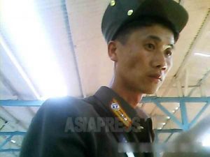 <北朝鮮写真報告>兵隊は辛いよ4 飢え死にまで出る人民軍 「軍事強国」イメージはテレビが作った (写真4枚)