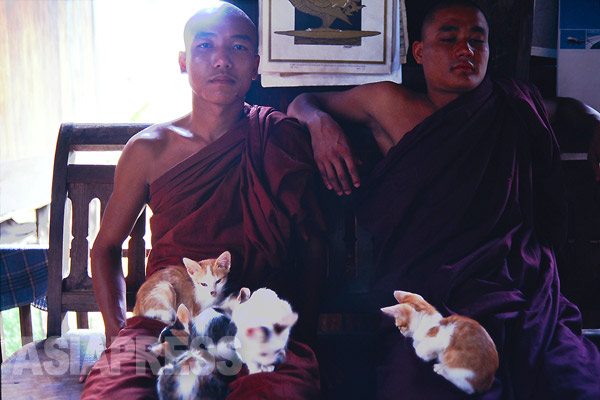 シャン州の僧院の僧侶たち（1998年撮影　宇田有三）