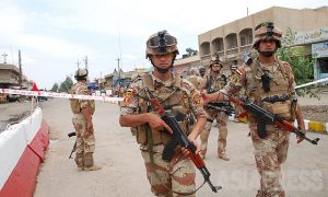 <イラク>IS掃討戦続くモスル 空爆と報復におびえる市民