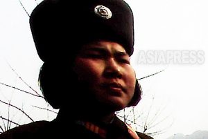 <写真報告>朝鮮人民軍兵士たちの素顔(4)不憫な女性兵士たち 生理止まる栄養不良 性被害も多発(写真4枚)