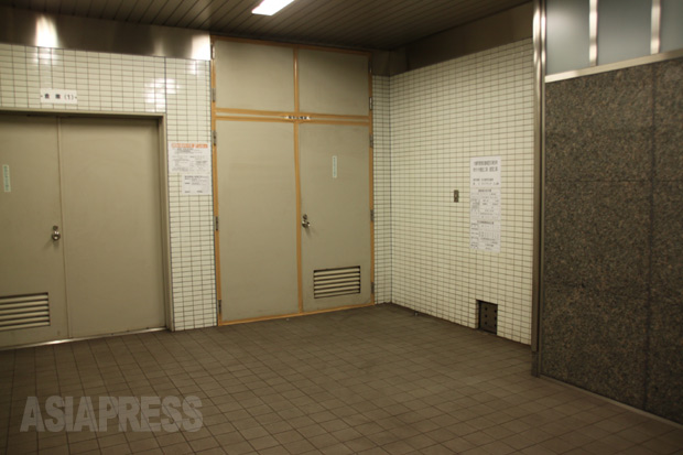 高濃度のアスベストを検出した地下鉄六番町駅の構内。（2013年12月撮影・井部正之）