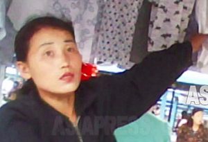 <北朝鮮写真報告>マスコミが絶対に行けない 裏通りで働く女性たち(3) 社会を変えるたくましい女性たち撮った(写真4枚)