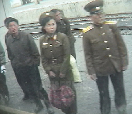 北朝鮮写真報告 哀れな女性兵士たちの素顔 3 生理なくなる女の子が大半 と証言 栄養失調の蔓延で 写真4枚 アジアプレス ネットワーク