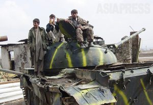 ＜特選アーカイブ＞アフガニスタン～「ザルミーナ」公開処刑された女性を追って（5）札びらを切る外国メディアの姿 写真4枚【玉本英子】