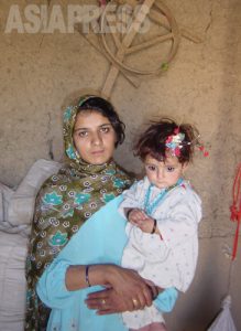 ＜特選アーカイブ＞アフガニスタン～「ザルミーナ」公開処刑された女性を追って（7）長女が語った意外な言葉　写真4枚【玉本英子】