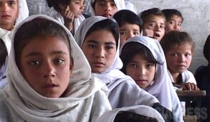 ＜特選アーカイブ＞アフガニスタン～「ザルミーナ」公開処刑された女性を追って（6）遺された子どもたち 写真6枚【玉本英子】