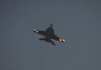 厚木基地の滑走路はイラクに通じている