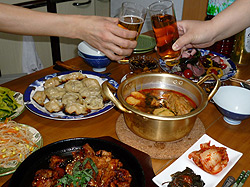 [日本に生きる北朝鮮人] リ・ハナの一歩一歩<br>～お鍋で元気になりました