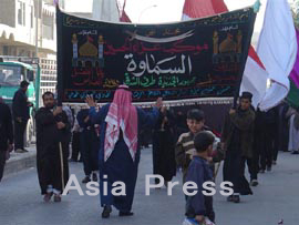 連続取材日誌　04/03/01　きみたちはなぜ銃を持っているんだ　野中章弘