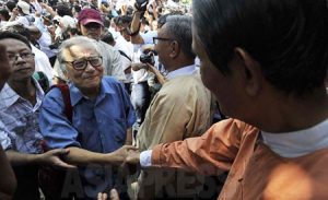 <ビルマ(ミャンマー)>ビルマ現地からの報告(25) スーチー氏解放に、NLD幹部らが集結