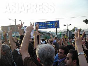 <イラン> 次期国会選挙、改革派が参加を断念