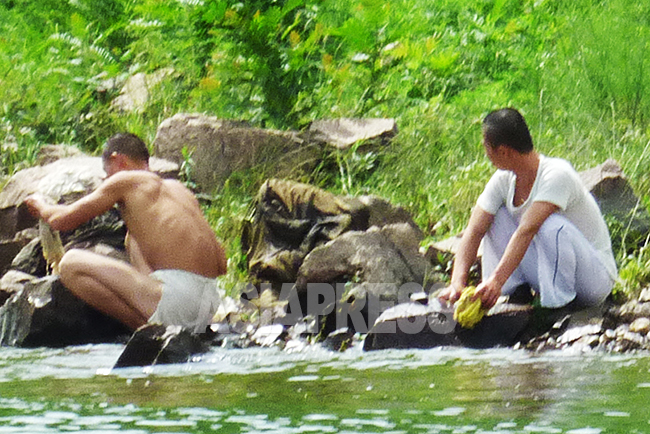 【写真特集】飢える北朝鮮の兵士たち  (2)