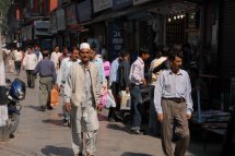 揺れるカシミール 廣瀬和司の緊急現場報告/9月2日