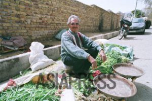 大村一朗のイラン現地報告　`テヘランの風`＜核施設の街・ナタンズへの旅＞ (1)　