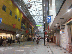 震災地を歩く～神戸・新長田［うずみ火通信］　