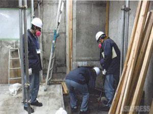 専門家が除去工事をずさんと認定　「石綿の小片や小塊が残存」と中間報告