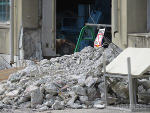 大阪・守口市旧庁舎のアスベスト建材こっそり撤去　 府条例や契約違反の可能性も