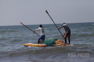 <パレスチナ>ガザ写真報告(1)父と弟が殺されたカナアーン少年は漁師に 写真4枚(古居みずえ)