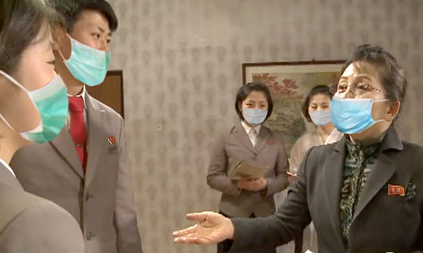北朝鮮 マスク着用して学生指導の報道 よく見ると合成写真だった なぜそこまで アジアプレス ネットワーク