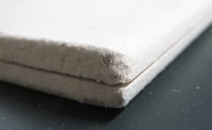 原因は中国で使用の凝固剤か バスマットなど珪藻土製品からのアスベスト検出 回収対象は約400万個