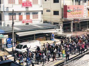 <ミャンマーの行方>「コロナより軍独裁が危険だ」と抗議拡大 軍優位の憲法廃止主張まで 赤津陽治