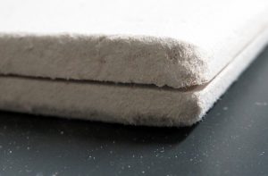 進まぬアスベスト混入珪藻土製品の回収 3月末で約3割に留まる