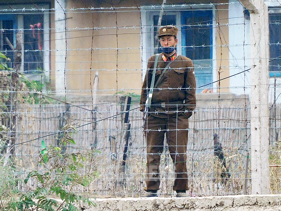 朝鮮人民軍 装備一式(レプリカ)