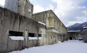 兵庫県宍粟市でアスベスト50カ所超見落とし 「有資格者が調査」なのになぜ?