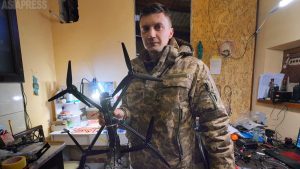 <ウクライナ東部>兵士の肖像(4) ドローンが変える戦場、ロシア兵は最期 顔ゆがめ(写真17枚)