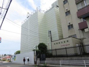 <神奈川県小田原市>高校敷地境界で“最恐”アスベスト飛散、隣のビル解体でなぜ漏えい? 事故原因を検証
