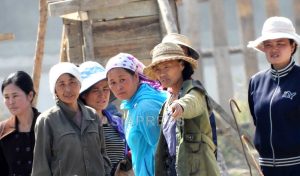 ＜北朝鮮女性インタビュー＞「2日に1度家に立ち入り。もううんざり」　人民班通じた監視統制を強化　外出と帰宅まで登録義務