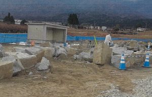 長野県飯島町の工作物解体めぐり発注者の町が「アスベスト飛散」と異例の発表　法違反で県が年明けにも指導へ