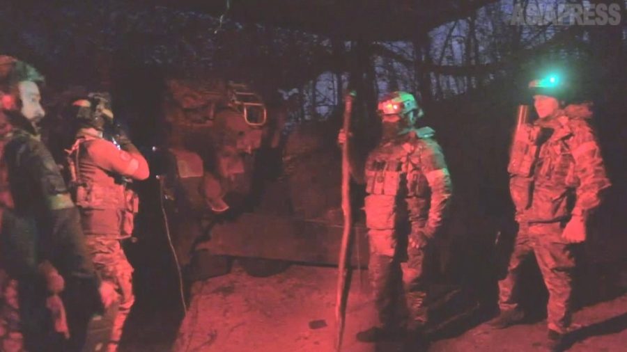 ＜ウクライナ・兵士の肖像(6)＞クプヤンシク戦線・闇の中の砲撃、第15作戦任務旅団（写真14枚）