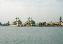 米海軍横須賀基地