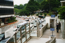 米海軍横須賀基地の正門