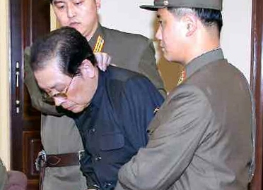 2013년 12월12일 국가안전보위부 특별군사재판에서 사형 판결을 받은 장성택 (조선중앙통신에서 인용)