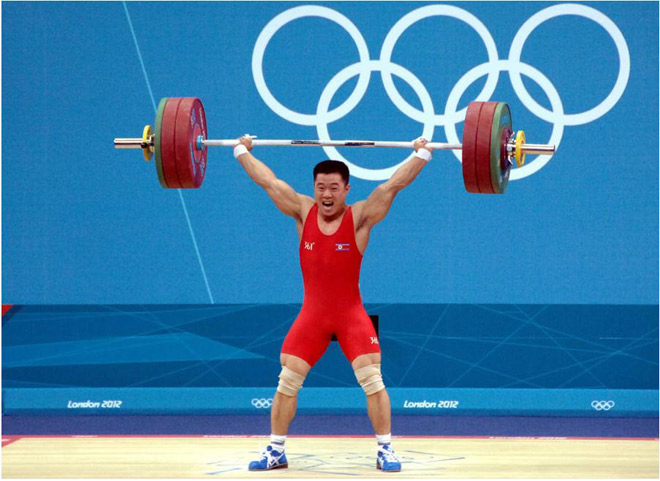 2012년 런던 올림픽 남자 역도 62kg 급에서 북한의 김은국 선수가 세계신기록으로 금메달을 따내는 기염을 토했다. (