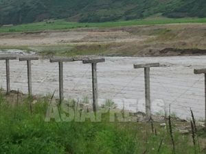 <사진보고> 중국이 북중국경에 철조망 증설