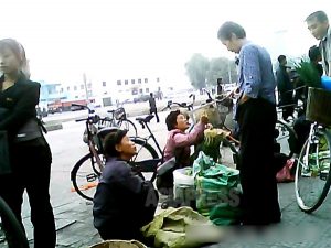 ＜북한내부＞ 휘발유 가격 더욱 상승, 1ℓ당 2000원 이상... 쌀 가격은 하락