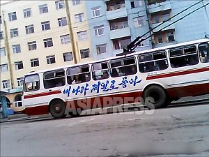 <북한주민 인터뷰>'김정은 시대 좋아진 것? 하나 없어. 간부와 평양 우대는 지방주민의 희생에 의해'